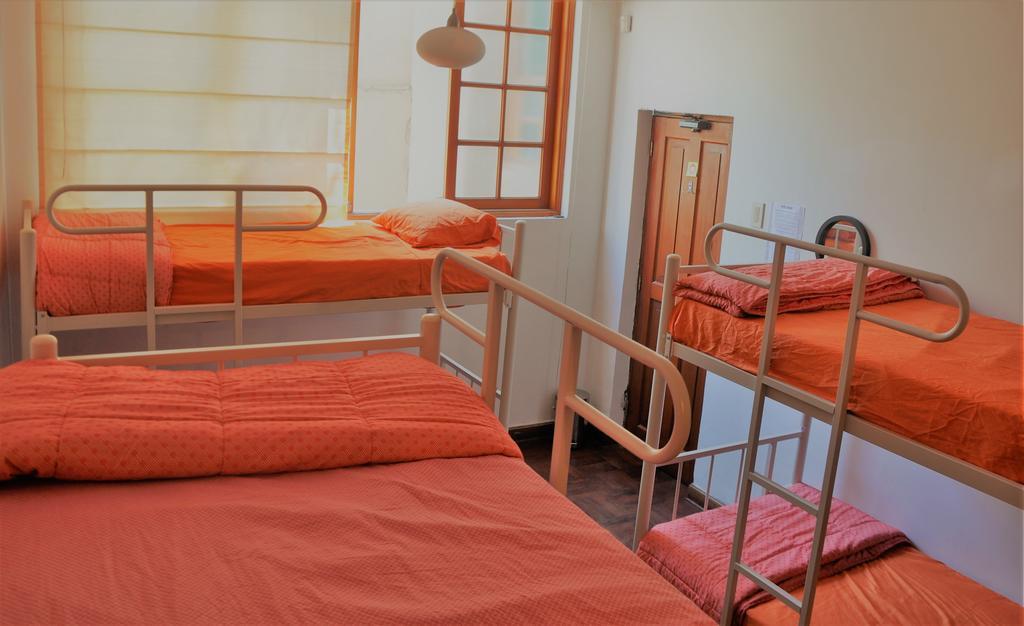 Zig Zag Hostel Лима Екстериор снимка