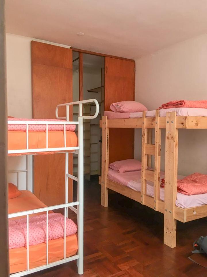 Zig Zag Hostel Лима Екстериор снимка