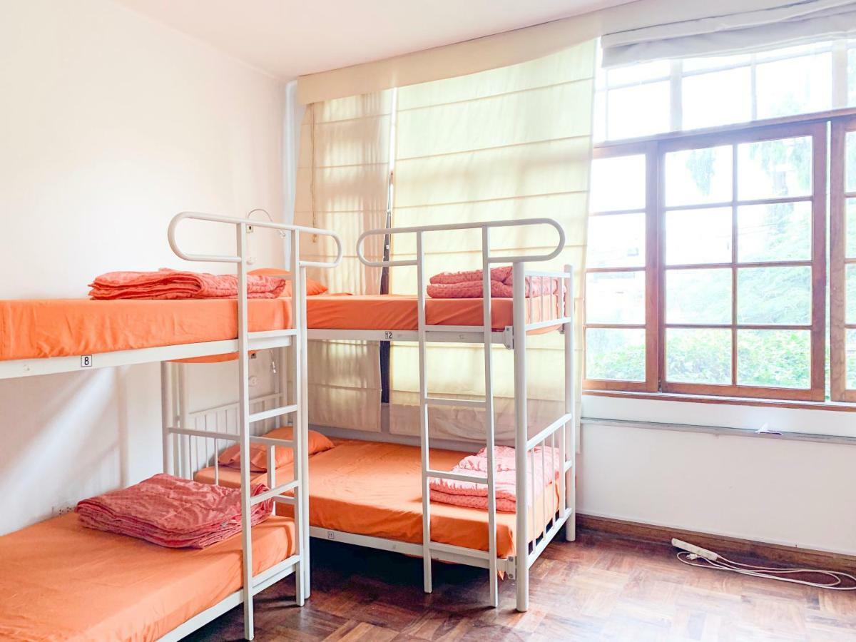 Zig Zag Hostel Лима Екстериор снимка
